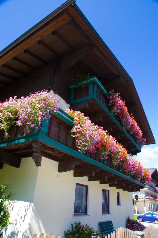Pension Haus Am Dorfplatz Flachau Exteriör bild