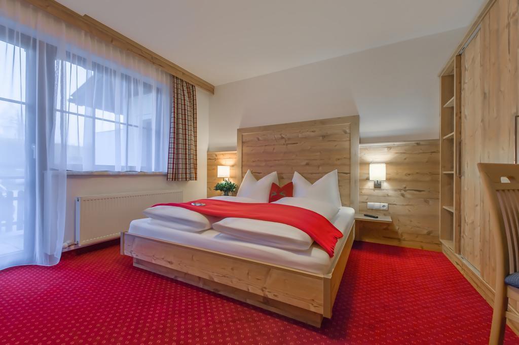 Pension Haus Am Dorfplatz Flachau Rum bild